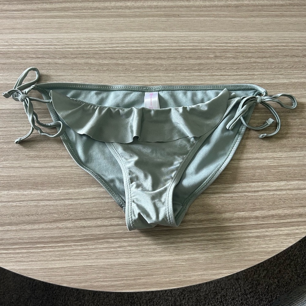 No Boundaries Size Medium Bikini Bottoms